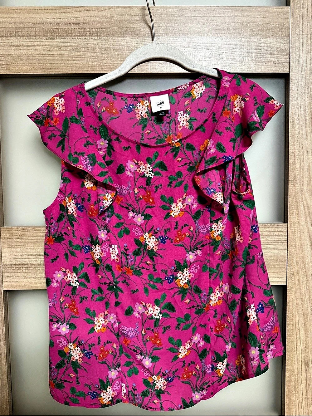 Cabi Wink Top Floral Flutter Sleeve Blouse Pink & Green Medium